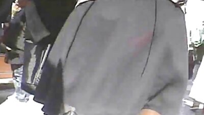 Fitnes trener obožuje jebanje in klienta prosi, naj razširi noge